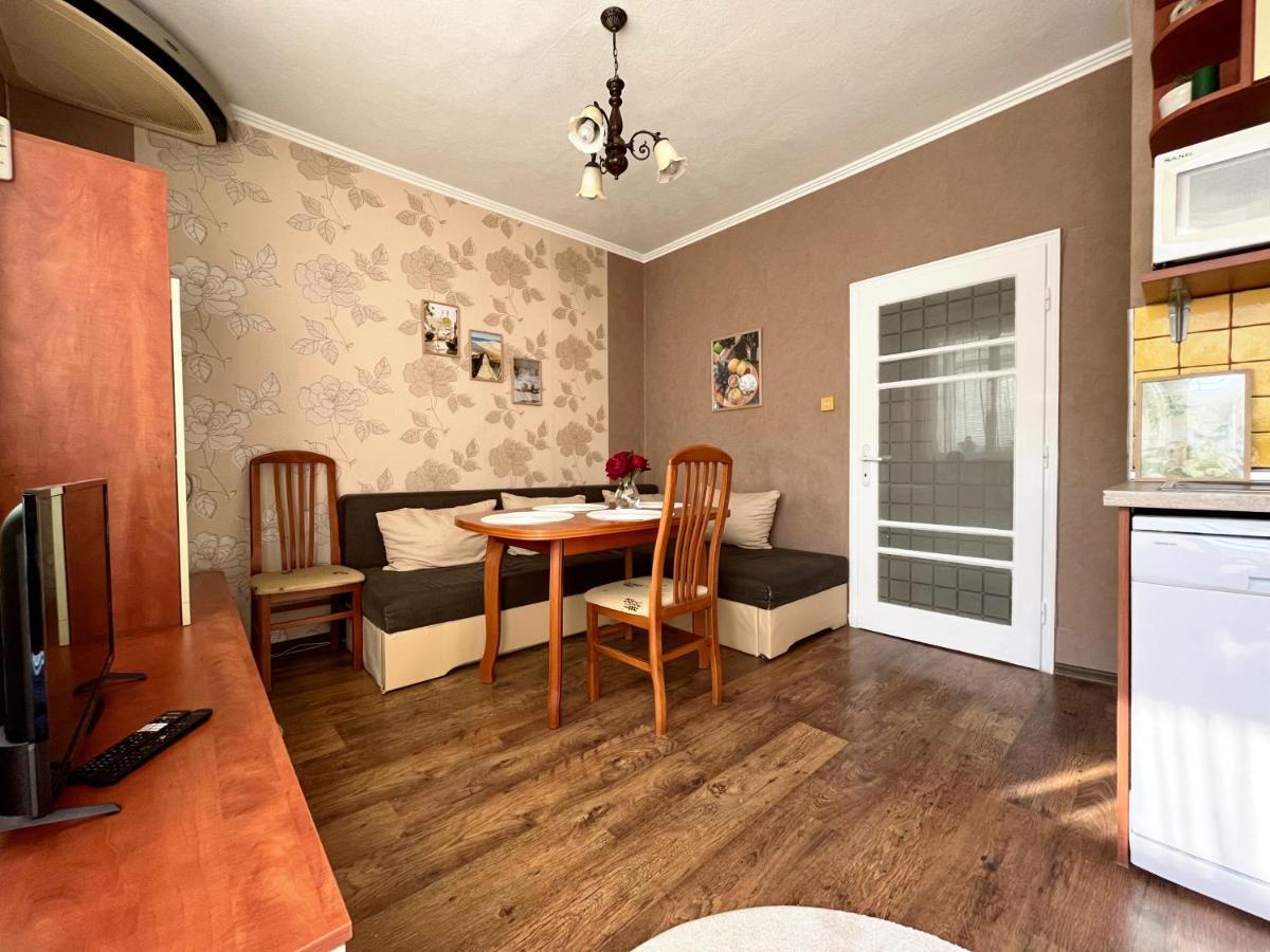 Apartment Acacia Varna Eksteriør billede