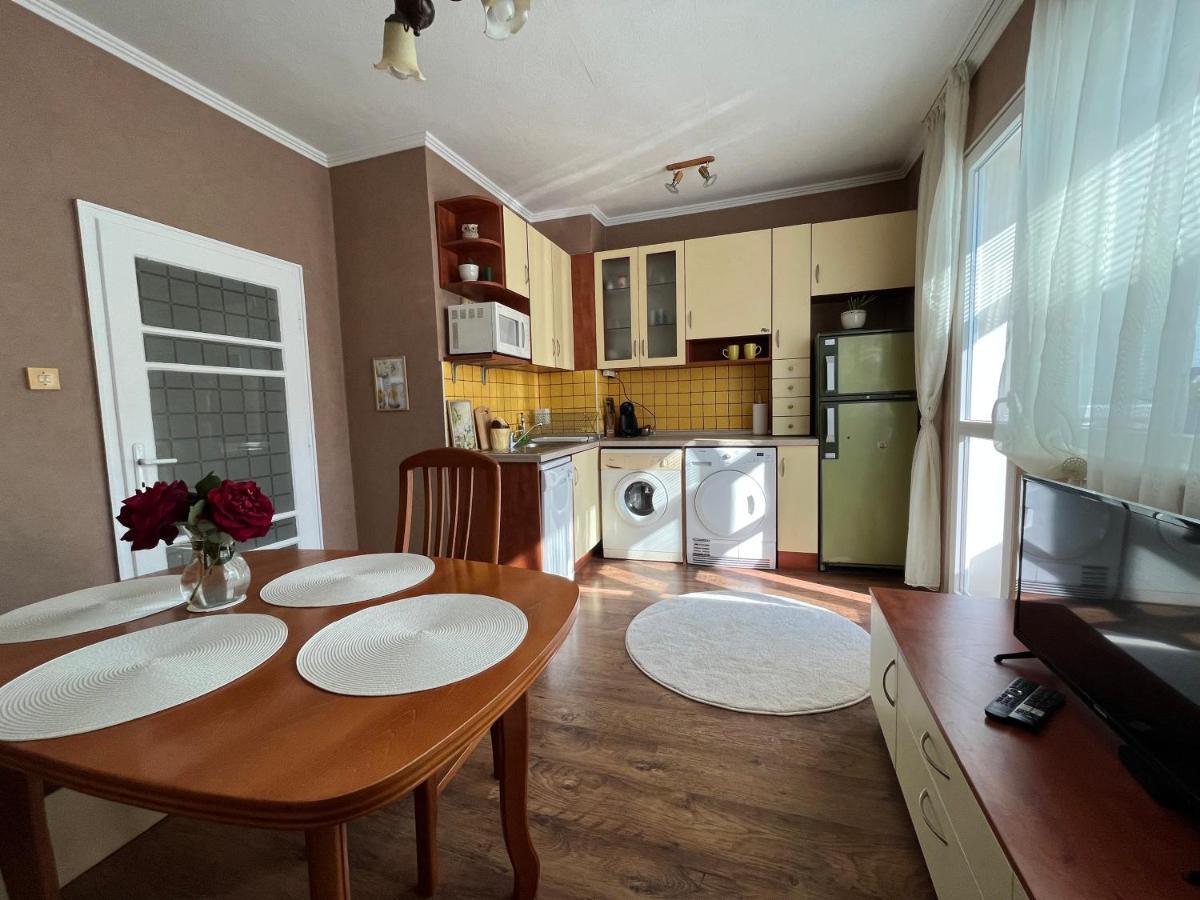 Apartment Acacia Varna Eksteriør billede
