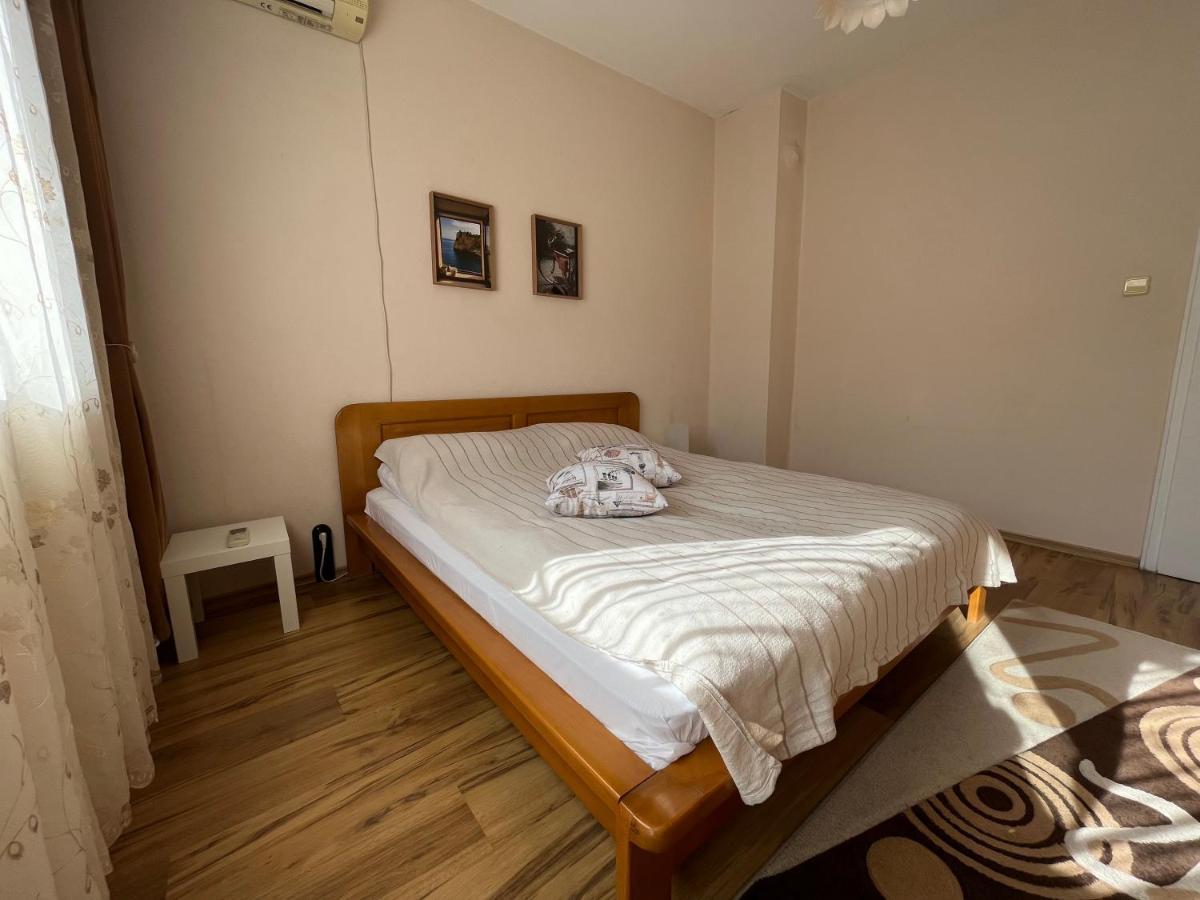 Apartment Acacia Varna Eksteriør billede